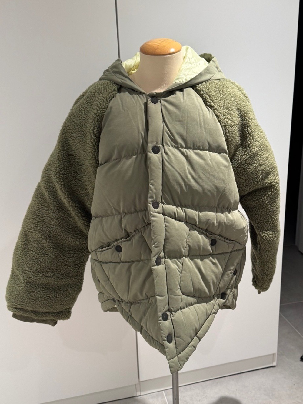 ANTHROPOLOGIE PILCRO green puffer padded jacket - size Large